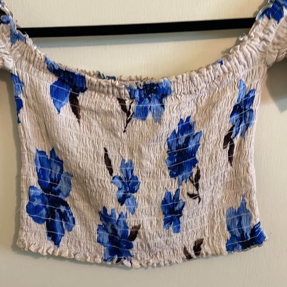 Crop Top - Picture 2 of 8